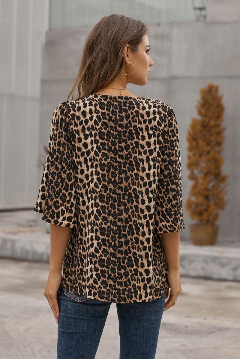 Leopardtryckt Button Down-Blus