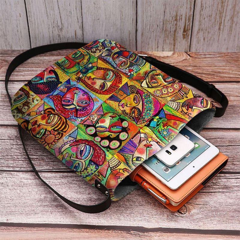 Kvinnor Filt Flerfärgad Tecknad Figur Print Crossbody Bag Axelväska