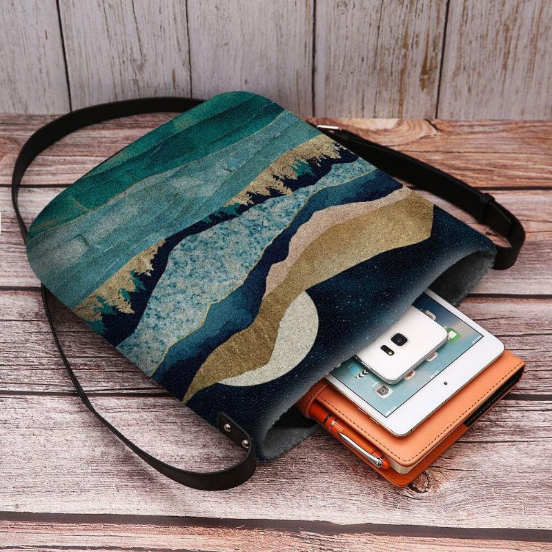 Kvinnor Filt Mountain Treetop Landscape Print Bag Crossbody Bag Axelväska