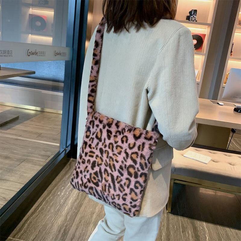 Kvinnor Kändes Mjukt Leopardmönster Söt Casual Personality Axelväska Crossbody-Väska