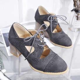 Brogue Snidade Chunky Heel Skor