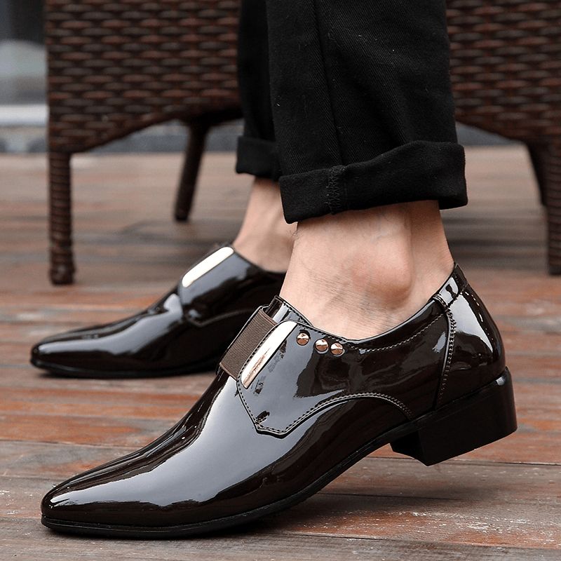 Män Lackläder Glänsande Spetsig Tå Slip-On Dress Skor