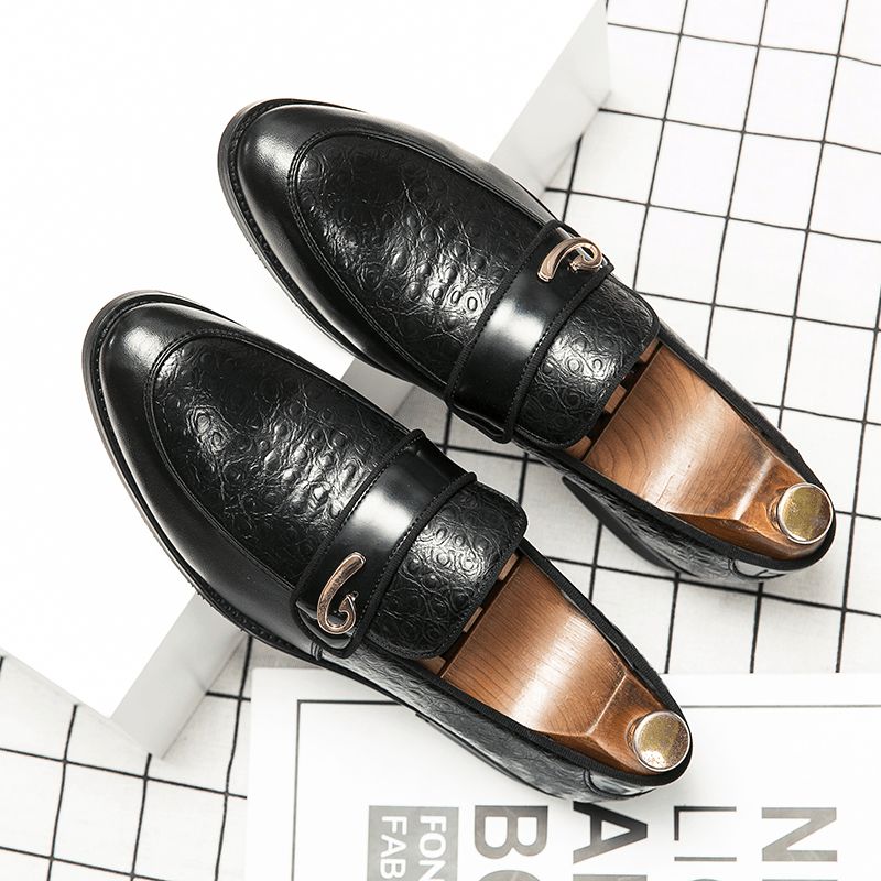 Män Retro Metall Splicing Läder Bekväma Slip On Business Casual Gentle Skor